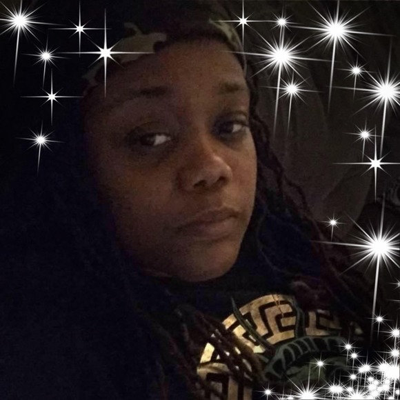 Meet your Posher, Brandy - Picture 1 of 1